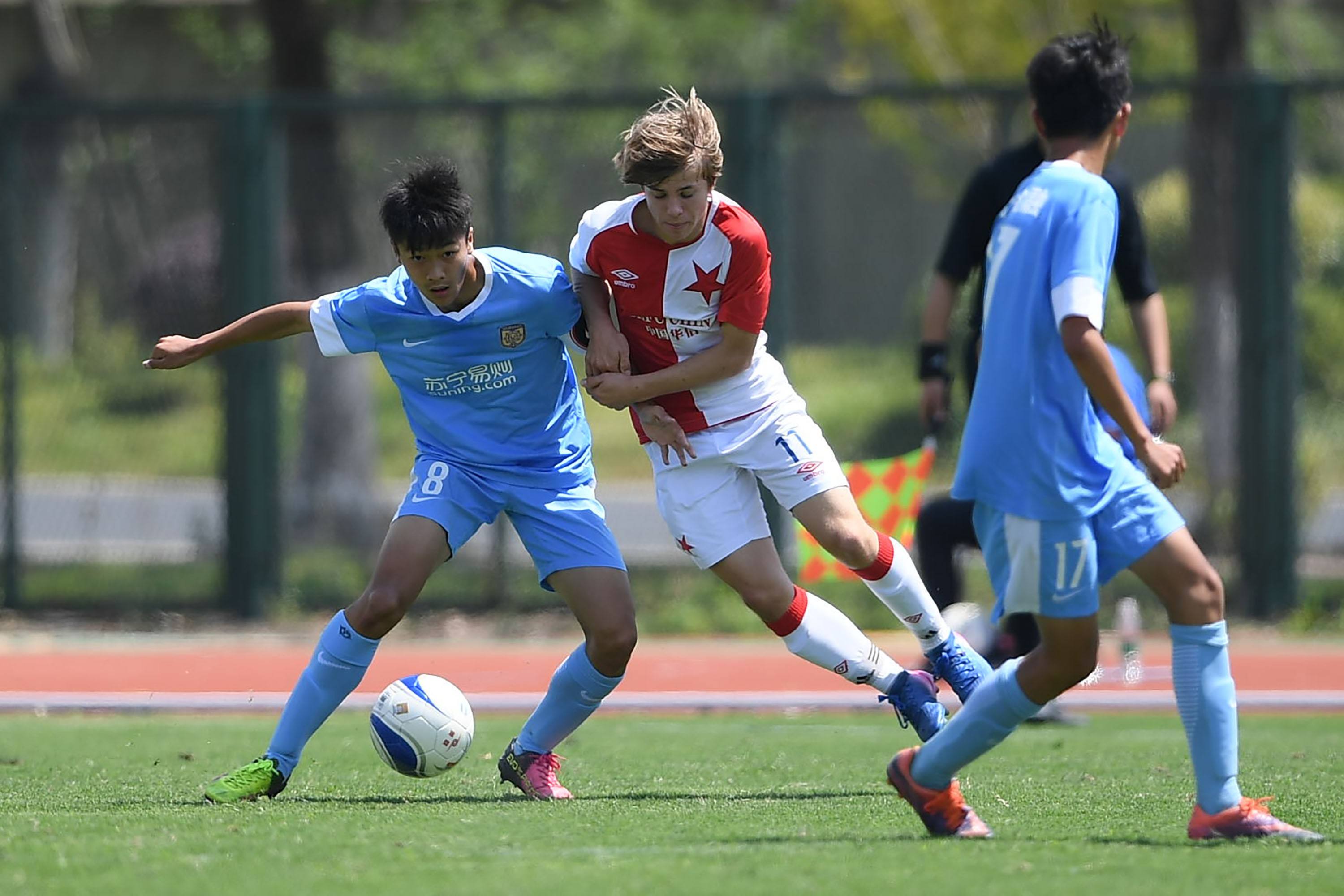 而是要向更 而是要向更