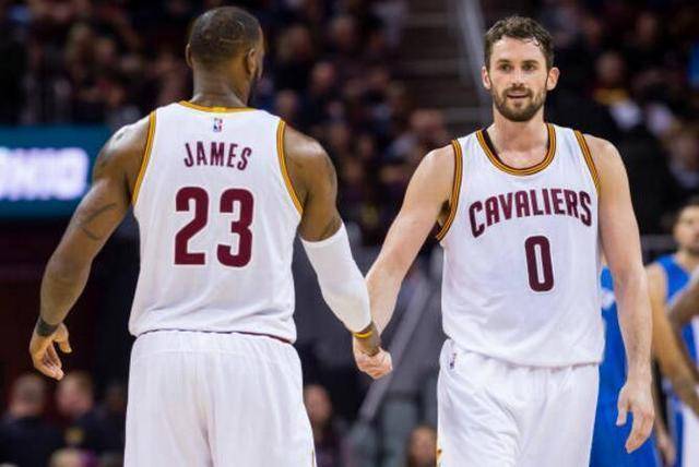 展一直备受 展一直备受