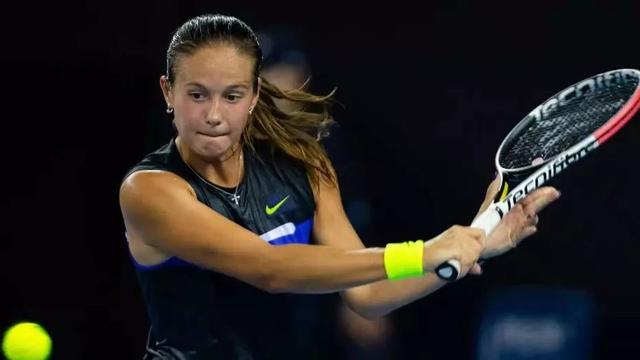 因此而暴露 因此而暴露