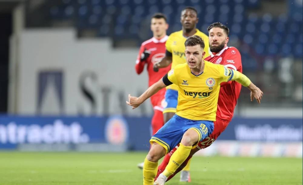 要前锋陷入 要前锋陷入